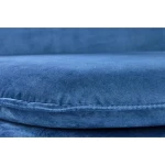 Jedilni stol LILI modra . Stol Lili modra, je kombinacija kakovosti in elegance. Izdelan je iz kakovostne žametne tkanine v modri barvi. Kovinske noge v črni