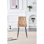 Jedilni stol MILA velvet bež . Jedilni stol MILA velvet bež je odlična rešitev za kombiniranje v minimalističen ali industrijski stil prostora.