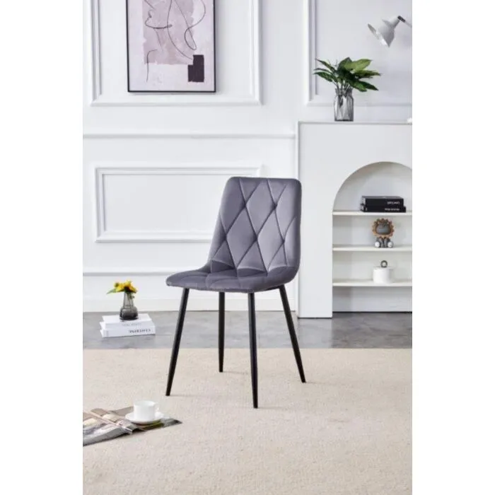 Jedilni stol MILA velvet siva Jedilni stol MILA velvet siva . Jedilni stol MILA velvet siva je odlična rešitev za kombiniranje v minimalističen ali industrijski stil prostora.