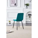 Jedilni stol MILA velvet zelena je odlična rešitev za kombiniranje v minimalističen ali industrijski stil prostora. Kombinacija sivega prešitega blaga s