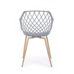 Jedilni stol OPTIK siv . Jedilni stol OPTIK v sivi barvi je modernega dizajna. Zato je idealen za moderno jedilnico ali kuhinjo. Sedalni del je izdelan iz