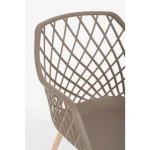 Jedilni stol OPTIK taupe . Jedilni stol OPTIK v taupe barvi je modernega dizajna. Zato je idealen za moderno jedilnico ali kuhinjo. Sedalni del je izdelan iz