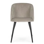 Jedilni stol QUEEN taupe . Jedilni stol QUEEN taupe je modernega dizajna. Črne kovinske noge zagotavljajo stabilnost. Sedalni del je narejen iz poliuretanske