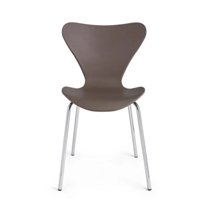 Jedilni stol TESA rjav Jedilni stol TESA rjav . Jedilni stol TESA je na voljo v rjavi barvi, ki vnese toplino v vsak prostor. Sedalni del in naslonjalo je izdelan iz trpežne