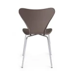 Jedilni stol TESA rjav . Jedilni stol TESA je na voljo v rjavi barvi, ki vnese toplino v vsak prostor. Sedalni del in naslonjalo je izdelan iz trpežne