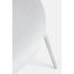 Jedilni stol TESSA siva . Jedilni stol TESSA je na voljo v sivi barvi, ki vnese toplino v vsak prostor. Sedalni del in naslonjalo je izdelan iz trpežne