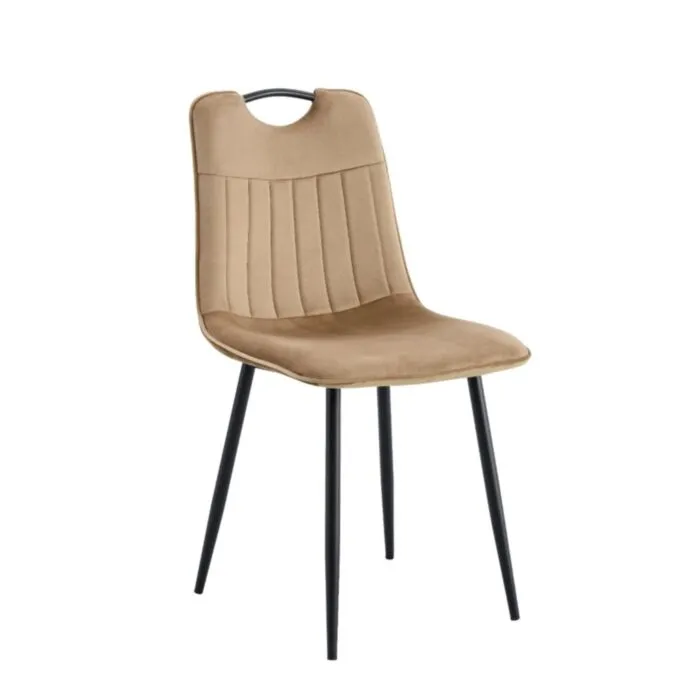 Jedilni stol VALERIO velvet beige Jedilni stol VALERIO velvet beige . Jedilni stol VALERIO velvet beige je odlična rešitev za kombiniranje v minimalističen ali industrijski stil prostora.