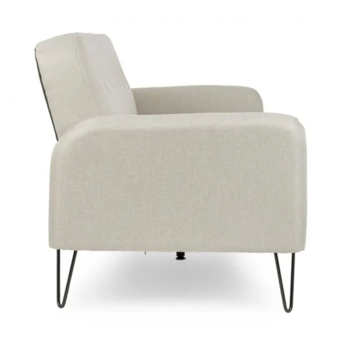 Kavč BRIDJET bež Kavč BRIDJET bež . Kavč BRIDJET je narejen iz lesa (evkaliptus), noge so kovinske (prašno barvane). Obloga je iz poliuretanske pene, prevleka pa je iz