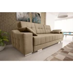 Kavč JAGO . Kavč JAGO je praktičen in eleganten. Narejen je iz kvalitetnega blaga in ima valovito vzmetenje. Kavč se raztegne, tako da se lahko na njem