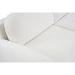 Kavč NEBO . Kavč NEBO je udoben in moderen kavč, naklonjen dizajnu iz starejših časov. Zaobljene, mehke oblike, strukturna tkanina, okrasne blazine in