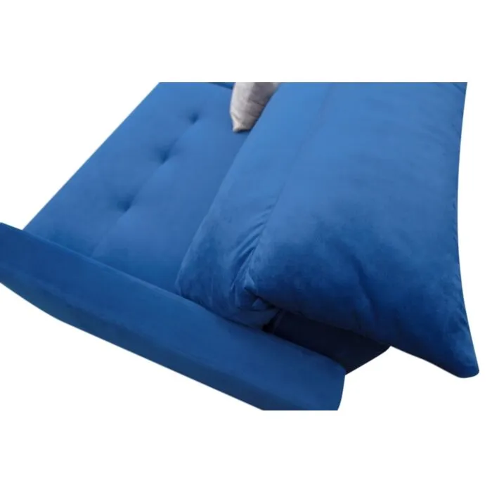 Kavč PERRY Kavč PERRY . Moderen kavč PERRY je narejen iz kvalitetne tkanine in ima snemljivo oblazinjeno hrbtišče. Ogrodje in noge so iz lesa. Kavč se lahko raztegne