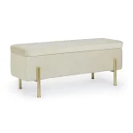 Klop IRINA bež . Klop IRINA je eleganten kos pohištva, ki popestri vaš prostor. Njen poseben dizajn vas bo navdušil, saj prinese vašemu prostoru eleganco