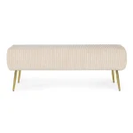 Klop SELENA je eleganten kos pohištva, ki popestri vaš prostor. Njen poseben dizajn vas bo navdušil, saj prinese vašemu prostoru eleganco in prefinjenost.