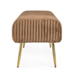 Klop SELENA rjava . Klop SELENA Je eleganten kos pohištva, ki popestri vaš prostor. Njen poseben dizajn vas bo navdušil, saj prinese vašemu prostoru