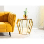 Klubska miza ALINA . Klubska miza ALINA je modernega dizajna. Mizna plošča je narejena iz jantarnega kaljenega stekla. Mizno podnožje je narejeno iz