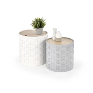 Klubska miza BARBARA set dveh mizic . Set Klubskih miz BARBARA sta modernega dizajna in zelo priročne Izdelana je iz lakirane MDF plošče. Plošča mize se