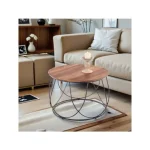 Klubska miza BEA . Klubska mizica BEA vas bo navdušila. Narejena je iz kovine in laminirane mizne plošče. Barva: - Ogrodje: črna - Laminirana mizna