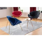 Klubska miza BOR gold . Klubska mizica BOR gold, bo popestrila vaš prostor. Površina je narejena iz stekla, podnožje pa je v zlati barvi. Narejena je iz