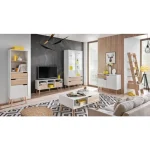 Uporabna in praktična komoda FAST 7 je eleganten kos pohištva, ki popestri vaš prostor. Njen poseben dizajn vas bo navdušil, saj prinese vašemu prostoru