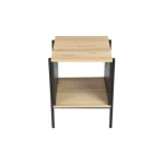 Moderna klubska mizica KARLAS - 40 x 40 x 51, je zelo kvalitetna in stabilna. Mizna plošča je narejena iz MDF-ja. Podnožje mizne plošče je narejeno iz