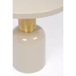 Klubska miza NALIMA D50.5 krem . Klubska miza NALIMA D50.5 je elegantna mizica, ki bo v vaš prostor prinesla videz prefinjenosti. Narejena je iz kovine in ima