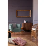 Klubska miza NANDIKA D51 zelena je visokokakovostna in elegantna mizica, ki se poda v vsak prostor. Ima kovinski okvir ter zgornji rob z medeninastim