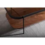 Klubska miza PRIMANA . Klubska miza PRIMANA, je eleganten kos pohištva, ki popestri vaš prostor. S svojo obliko in barvo, da prostoru poseben čar. Vrh je