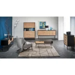 Klubska miza RAS . Moderna klubska mizica RAS, narejena iz kovine in laminirane mizne plošče. Klubska mizica Ras je kvalitetna ter stabilna in primerna za