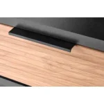 Klubska miza RAS . Moderna klubska mizica RAS, narejena iz kovine in laminirane mizne plošče. Klubska mizica Ras je kvalitetna ter stabilna in primerna za