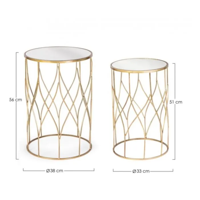 Klubska miza SET2 ELENOR J15 . Klubska miza ELENOR je sestavljena iz kovinskega ogrodja, prašno barvanega (zlata barva). Mizna plošča je iz stekla.