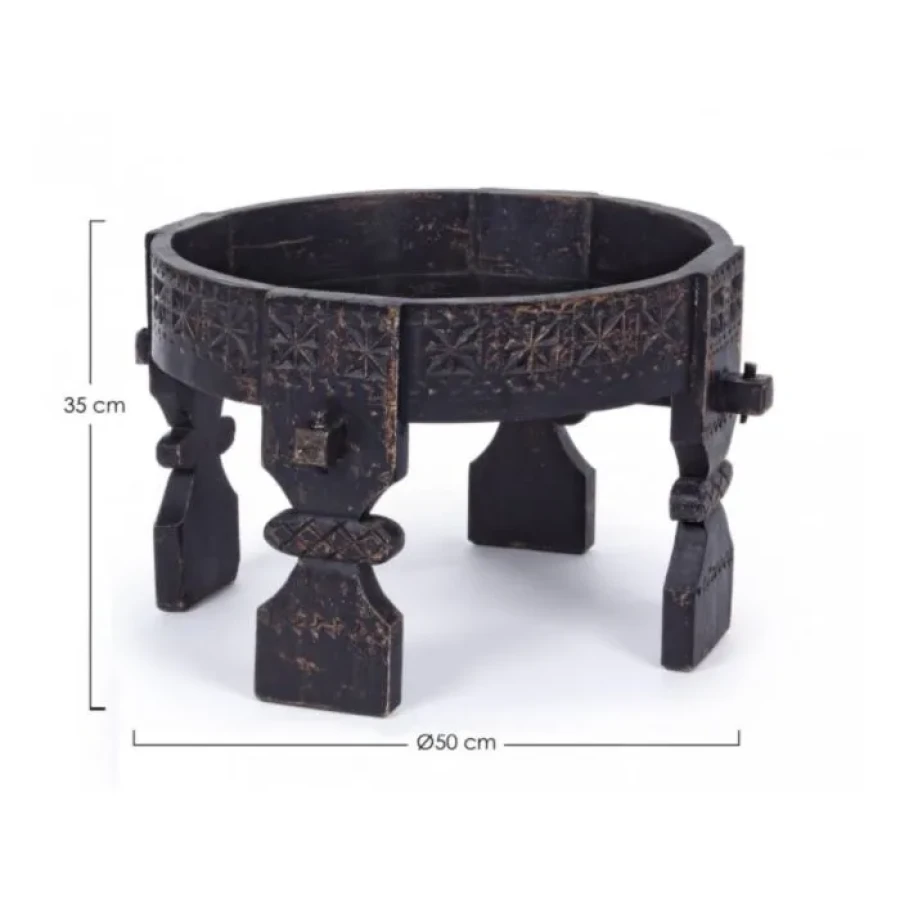 Klubska miza YASIR D50 črna . Klubska miza YASIR D50 črna je narejena iz lesa z izrezljanimi okraski. Material: - Les Barva: - Starinska črna Dimenzije: