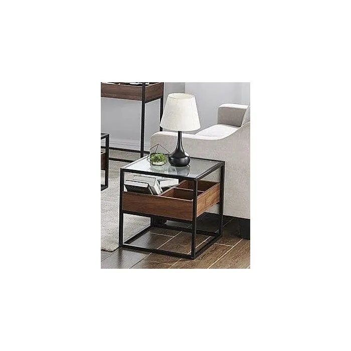 Klubska mizica ARMY 2 . Klubska mizica ARMY je narejena iz laminirane plošče, zgoraj pa ima kaljeno steklo in okvir je iz kovine. Debelina delovne plošče