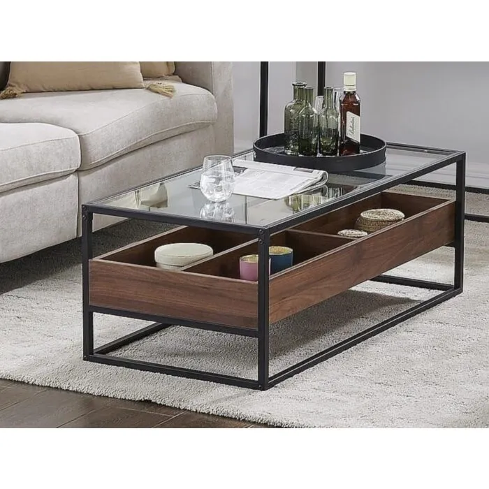 Klubska mizica ARMY . Klubska mizica ARMY je narejena iz laminirane plošče, zgoraj pa ima kaljeno steklo in okvir je iz kovine. Debelina delovne plošče je