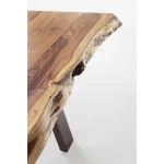 Klubska mizica ARON 115x65 . Klubska mizica ARON 115x65 ima kovinske noge in vrh iz lesa ki ima nepravilne robe (učinek živega lesa). Ker je les obdelan