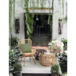 Klubska mizica DORADAL rjava . Klubska mizica DORADAL rjava ima strukturo iz ratana. Priporočljivo je da se ne izpostavlja slabemu vremenu ali pa direkt