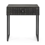 Klubska mizica DORSET 1C . Klubska mizica DORSET 1C s predalom v modernem dizajnu je eleganten kos pohištva, ki se odlično poda v vsak prostor. Celotna