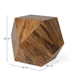 Klubska mizica EGYPT . Klubska mizica EGYPT je narejena iz lesa in je poliuretansko barvana. S svojo barvo in obliko se odlično poda v vsak prostor, ne glede