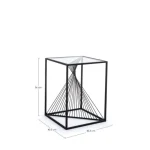 Klubska mizica ESPIRAL 40x40 ima kovinske okvirje in top iz kaljenega stekla. S svojo obliko in dizajnom popestri vsak prostor, ne glede na okolico. Material: