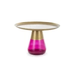 Klubska mizica FIFI zlata . Klubska mizica FIFI modernega videza bo popestrila vsak prostor. Mizna plošča je narejena iz kovine v zlati barvi. Mizno