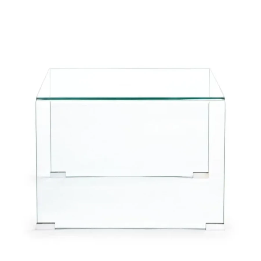 Klubska mizica IRIDE 60x60 . Klubska mizica IRIDE je praktična in elegantna. Narejena je iz stekla debeline 10 mm. Zaradi svoje oblike se prilega v vsak