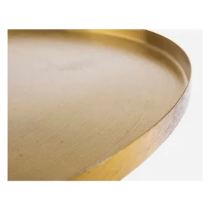 Klubska mizica KALPITA zlata D51 . Klubska mizica KALPITA je narejena iz kovine z medeninastim zaključkom. Dimenzije: širina: Ø51cm višina: 59hcm višina:
