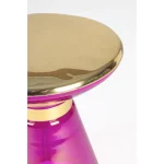 Klubska mizica MERIEL D36 vijola se odlično poda v vaš prostor in okolico. Mizna plošča je narejena iz kakovostne kovine v zlati barvi, konstrukcija pa je