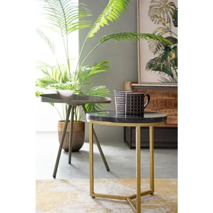 Klubska mizica PRESCOTT D37.5 črna Klubska mizica PRESCOTT D37.5 črna . Klubska mizica PRESCOTT D37.5 črna ima jekleno ogrodje na vrhu črni marmor. Material: - Jeklo Barva: - Črni marmor