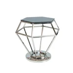 Klubska mizica ROL . Klubska mizica ROL je eleganten kos pohištva, ki popestri vaš prostor s svojo eleganco. Narejena je iz kakovostnega kaljenega stekla in