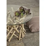 Klubska mizica SAMIRA D80 . Klubska mizica SAMIRA D80 je narejena iz naravnih vej ter kaljenega stekla. Priporočljivo je za interno uporabo oziroma ne