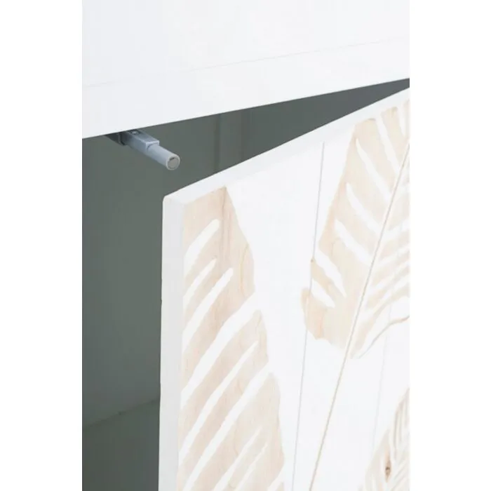 Komoda 2A-2C FOLIUM Komoda 2A-2C FOLIUM . Komoda 2A-2C FOLIUM je narejena iz MDF plošče, ročaji so jekleni. Dimenzije: širina: 70cm globina: 30cm višina: 80cm