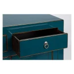 Komoda 2A-2C JINAN modra . Komoda 2A-2C JINAN modra je narejena iz lesa. Ima bakrene ročaje Material: - Les - Baker Barva: - Modra - Baker ročaji Dimenzije: