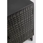 Komoda 2A-3C DORSET je narejena iz mangovega lesa z oblogo. Ima barvano kovinsko konstrukcijo in eleganten dizajn, ki popestri vaš prostor, S svojo barvo in