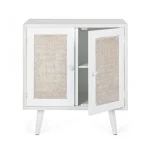 Komoda 2A MONTIEL je eleganten kos pohištva, ki popestri vaš prostor. Njen poseben dizajn vas bo navdušil, saj prinese vašemu prostoru eleganco in