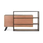 Komoda 3A MANCHESTER je eleganten kos pohištva, ki popestri vaš prostor. Njen poseben dizajn vas bo navdušil, saj prinese vašemu prostoru eleganco in